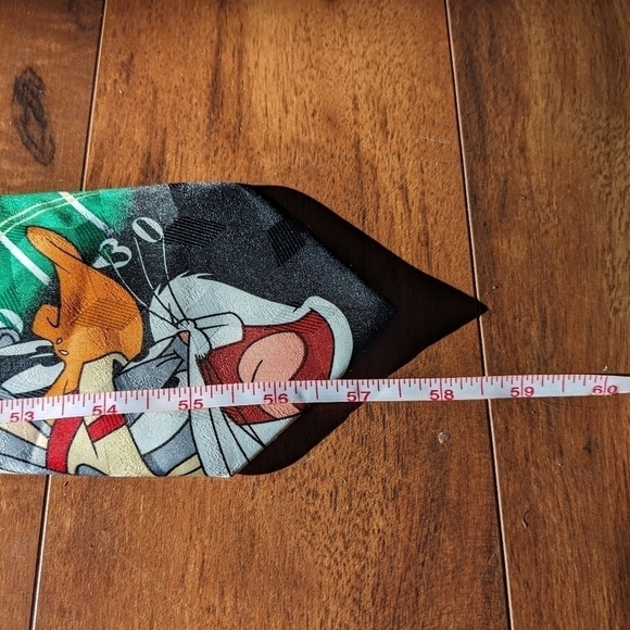 Warner Bro. Looney Tunes Mania Football Tasmanian Devil Bugs Bunny Necktie Tie - Picture 3 of 5